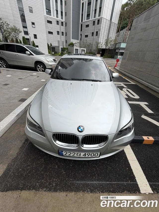 BMW 5 (E60) 528i