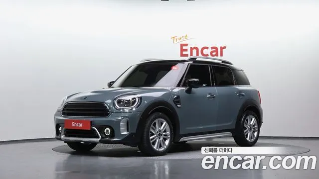 MINI Cooper Countryman 2