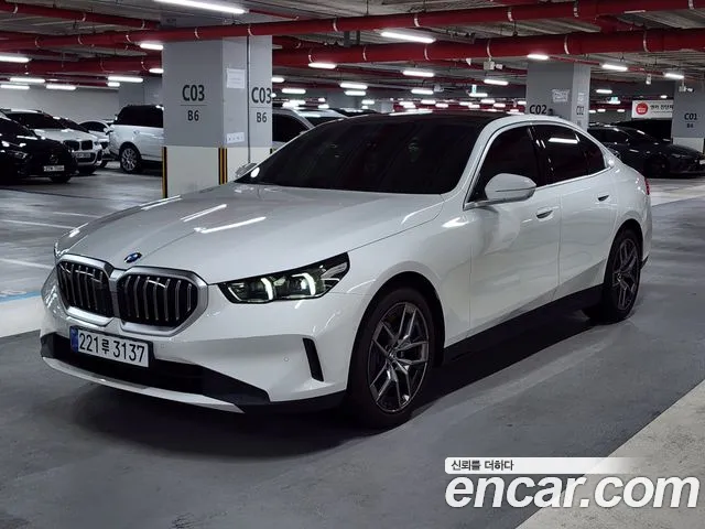 BMW 5 (G60) 520i