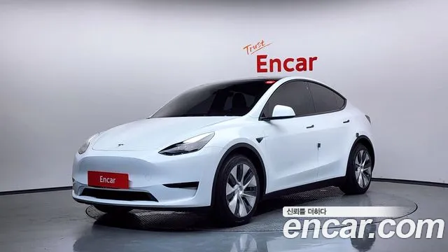 Tesla Y RWD