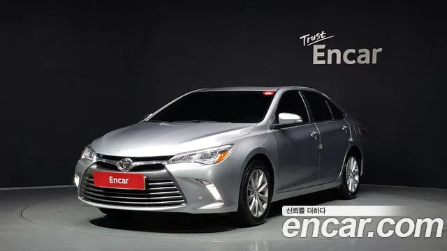 Toyota Camry 2.5 XLE