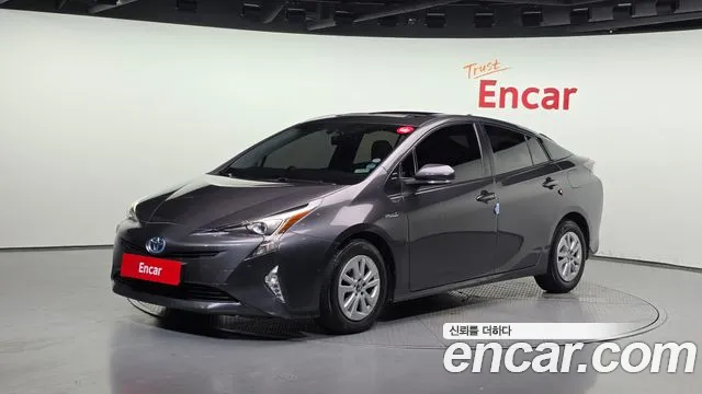 Toyota Prius 4 1.8 S