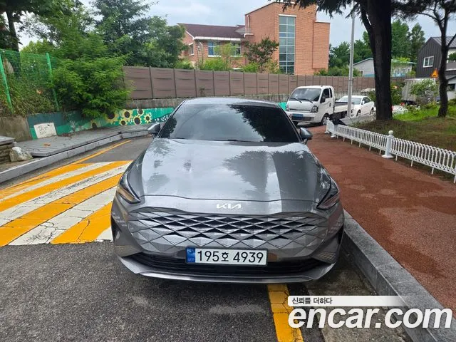 Kia K8 2.5 Gasoline 2WD Signature