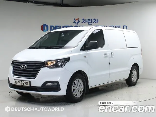 Hyundai The New Grand Starex 3