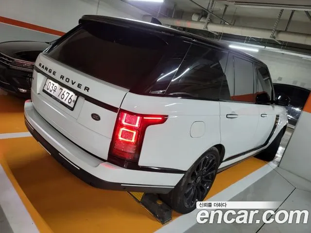 Land Rover Range Rover 4 4.4 SDV8 AB Diesel