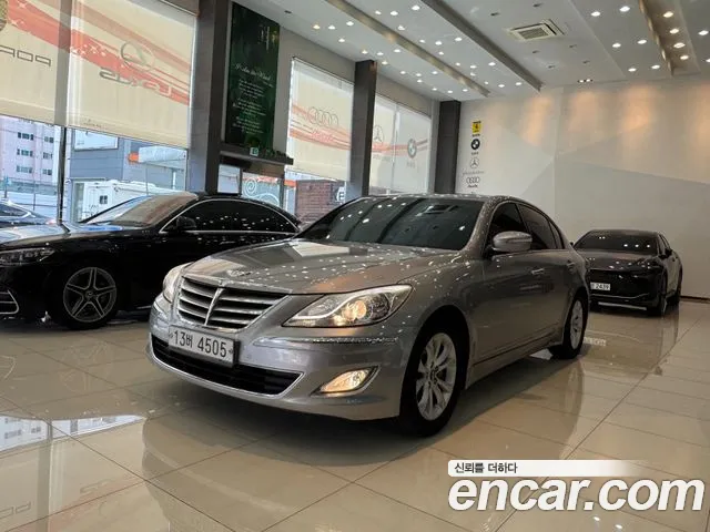 Hyundai Genesis BH330 Base