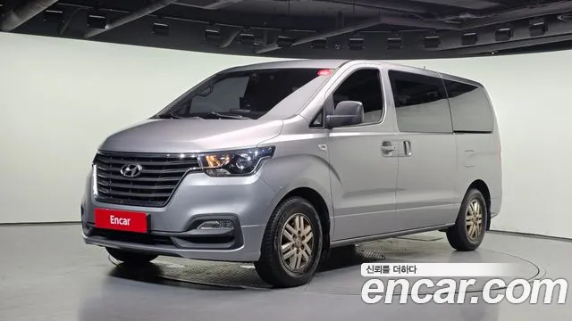 Hyundai The New Grand Starex 3