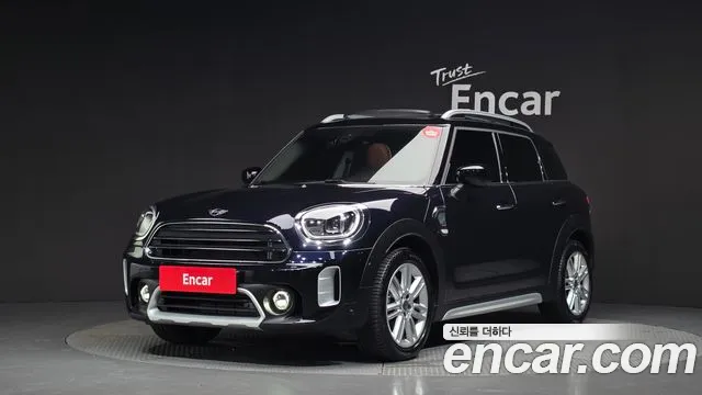 MINI Cooper Countryman 2