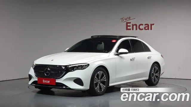 Mercedes-Benz E- W214 E200