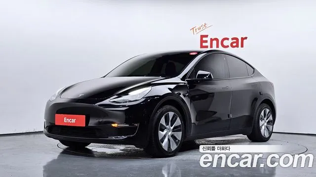 Tesla Y AWD