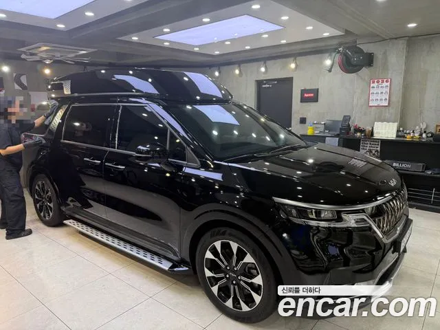 Kia Carnival 4 Gasoline 9