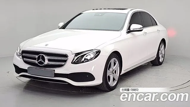Mercedes-Benz E- W213 E200