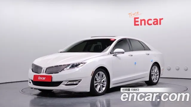 Lincoln MKZ Hybrid 2