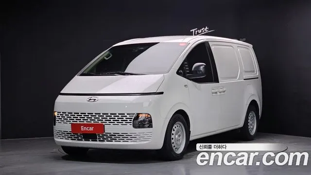Hyundai Staria 3