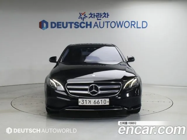Mercedes-Benz E- W213 E200
