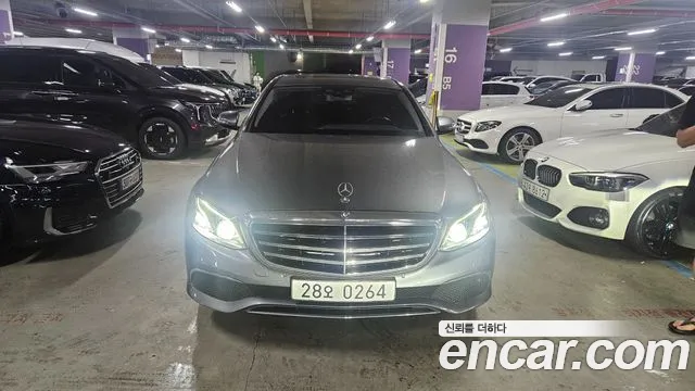 Mercedes-Benz E- W213 E220d Exclusive