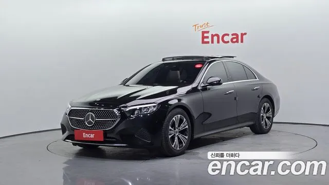 Mercedes-Benz E- W214 E200