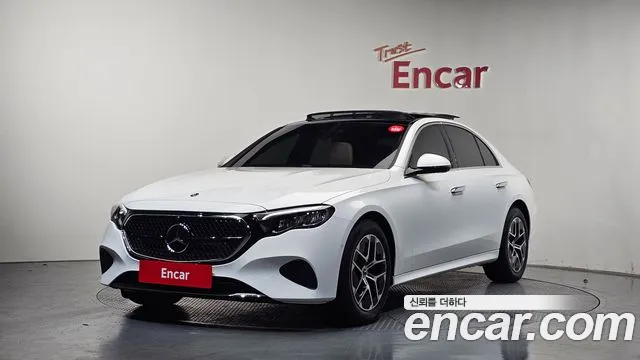 Mercedes-Benz E- W214 E200