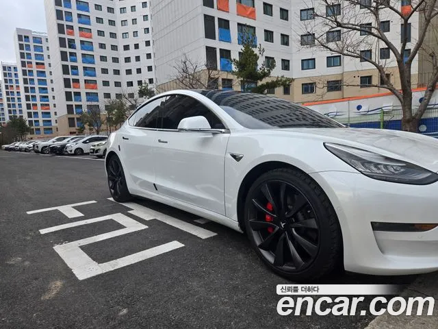 Tesla 3 AWD