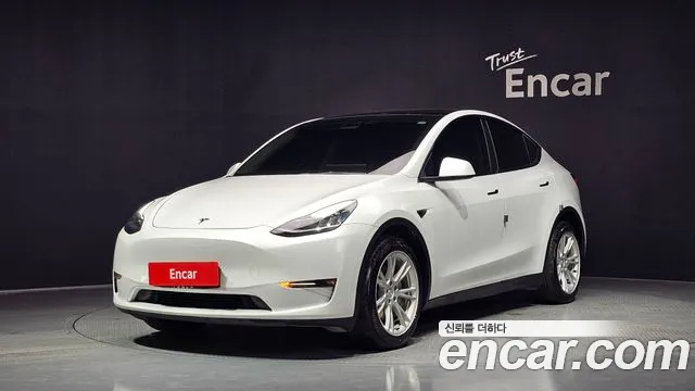 Tesla Y AWD