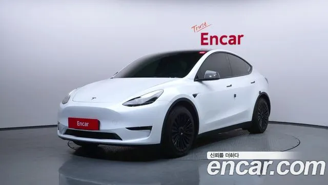 Tesla Y RWD