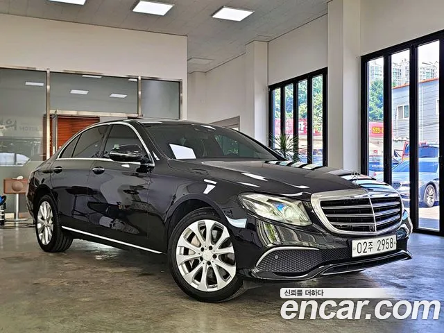 Mercedes-Benz E- W213 E300 4MATIC Exclusive