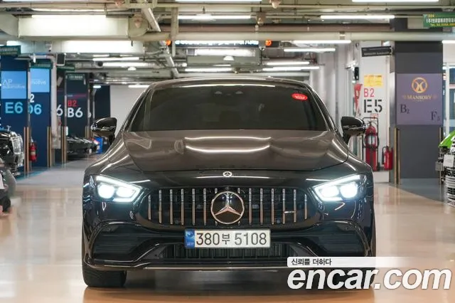 Mercedes-Benz AMG GT 4 43 4MATIC+