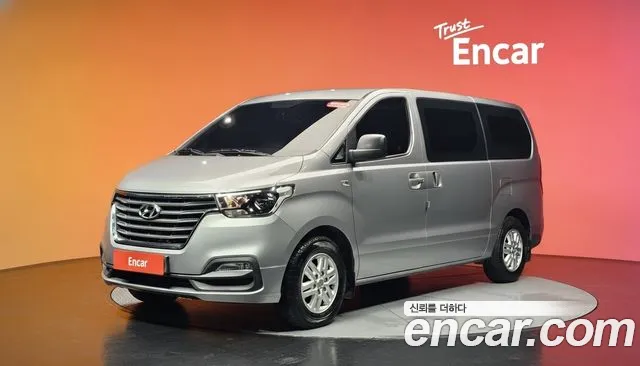 Hyundai The New Grand Starex 3