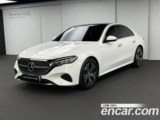 Mercedes-Benz E- W214 E200