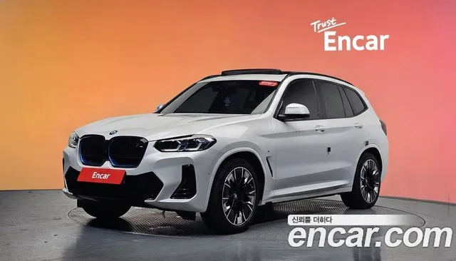 BMW iX3 M