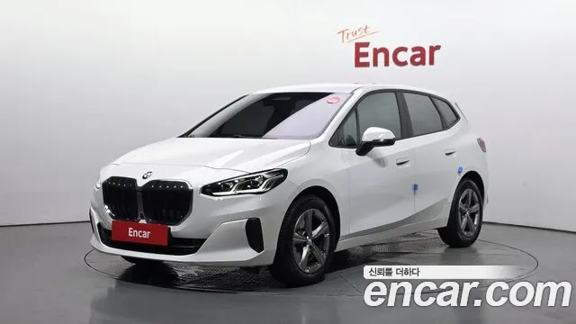 BMW 2 (U06) 220i