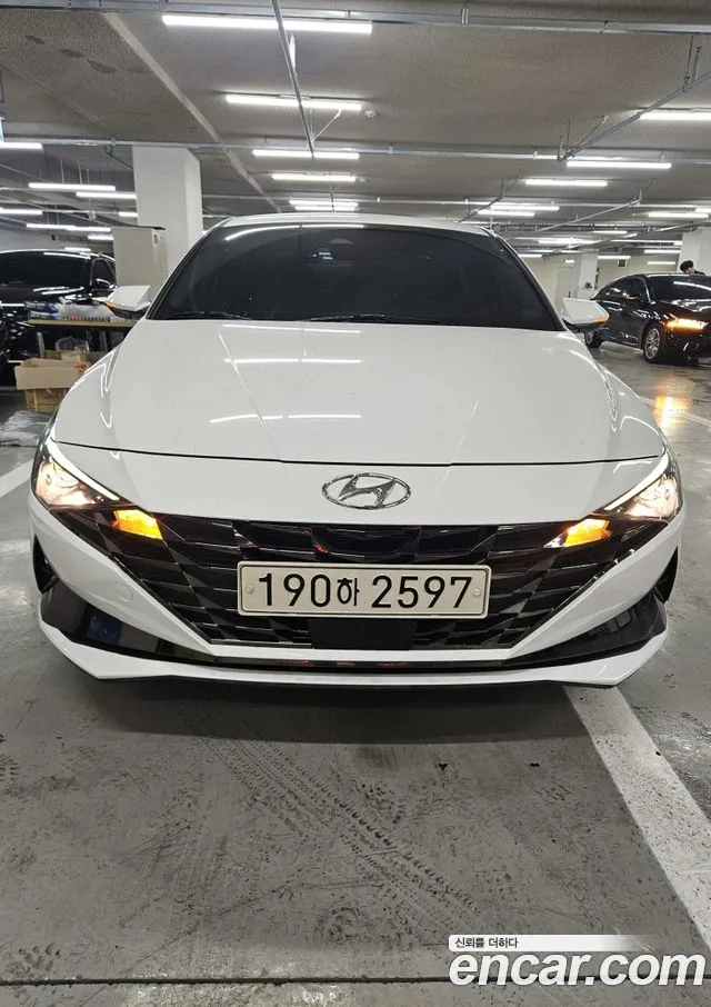Hyundai Avante Hybrid (CN7)