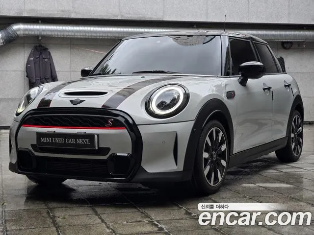MINI Cooper S 5 3