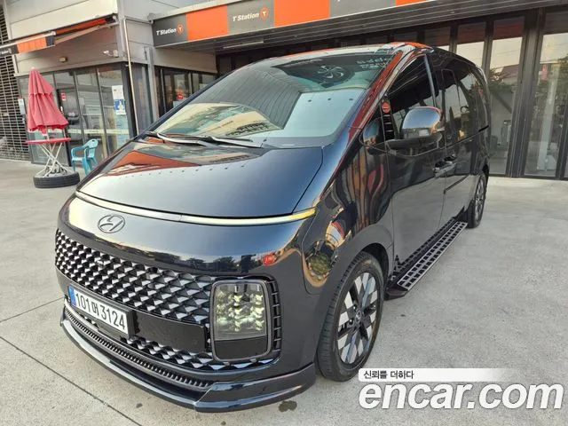 Hyundai Staria 4WD 9 Inspiration