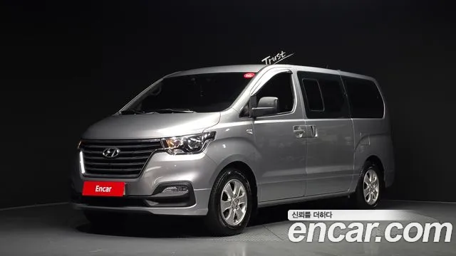 Hyundai The New Grand Starex 12