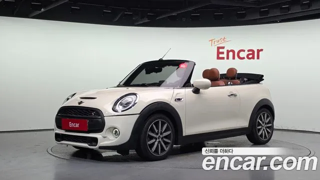 MINI Cooper S Base 3