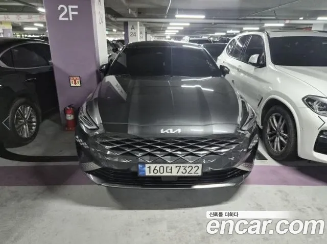 Kia K8 Hybrid Signature