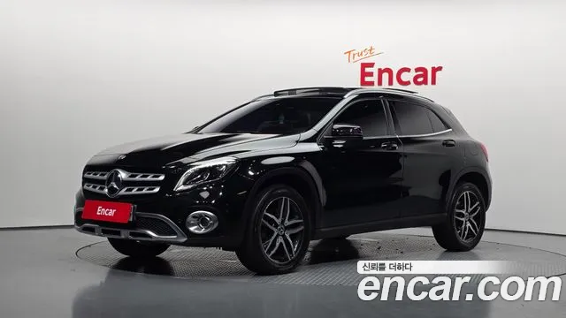 Mercedes-Benz GLA- X156 GLA220 Premium