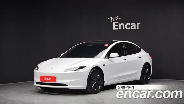 Tesla 3 AWD