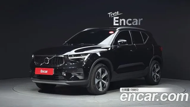Volvo XC40 B4
