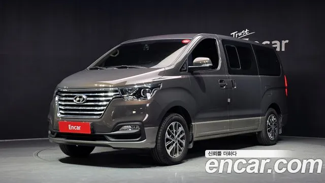 Hyundai The New Grand Starex 4WD 9 Exclusive