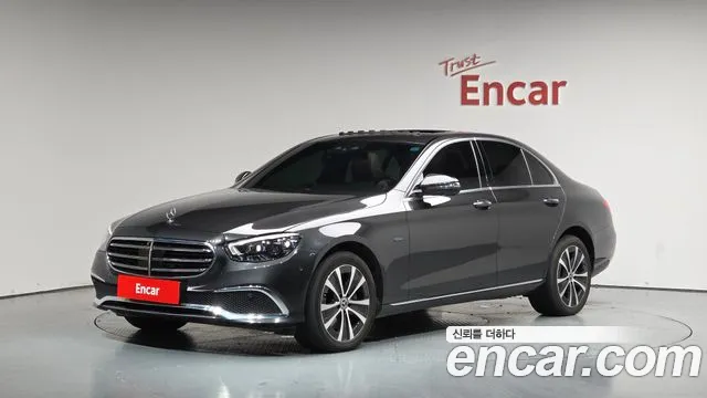 Mercedes-Benz E- W213 E300e 4MATIC Exclusive