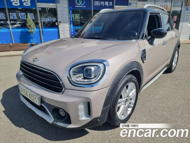 MINI Cooper Countryman 2