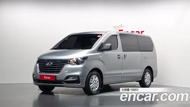 Hyundai The New Grand Starex 3