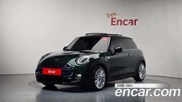 MINI Cooper S Base 3