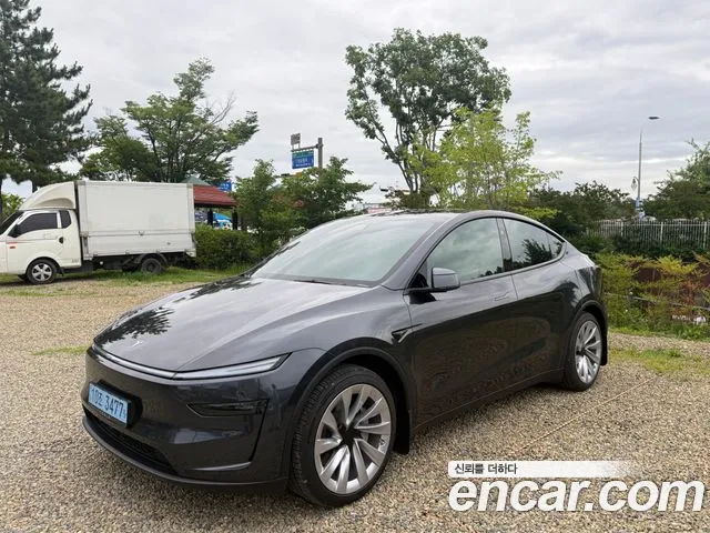 Tesla Y AWD