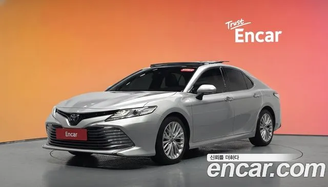 Toyota Camry (XV70) 2.5