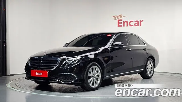 Mercedes-Benz E- W213 E300 4MATIC Exclusive