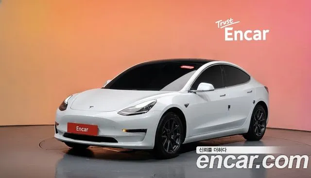 Tesla 3 RWD