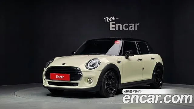 MINI Cooper 5 Base 3